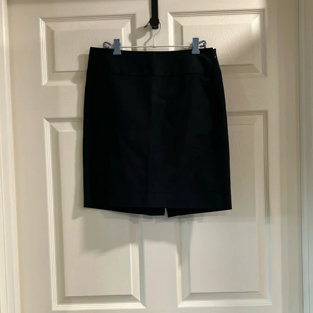 Banana Republic Black Pencil Mini Skirt with Slit - Picture 1 of 12
